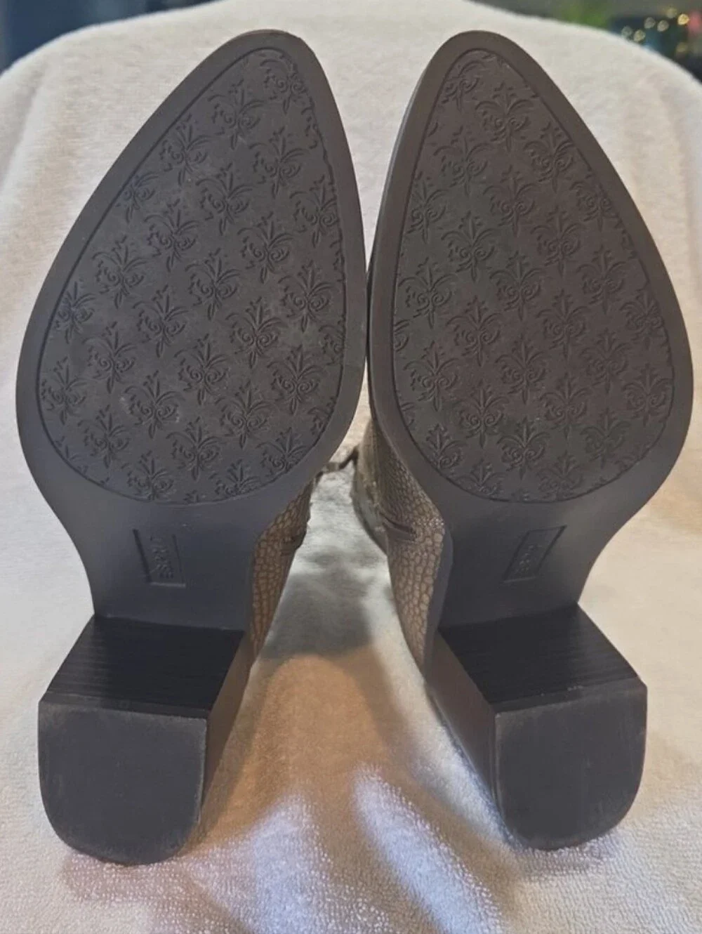 New ESPRIT Ankle Boots Size 8.5